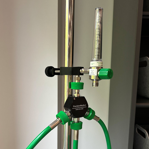 HFOT Flowmeter, Manifold and Bracket Set-Up
